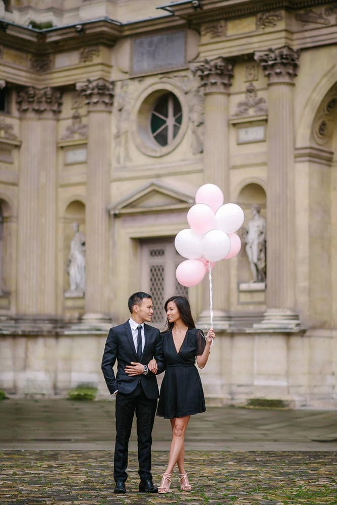 couples galleries with balloons
