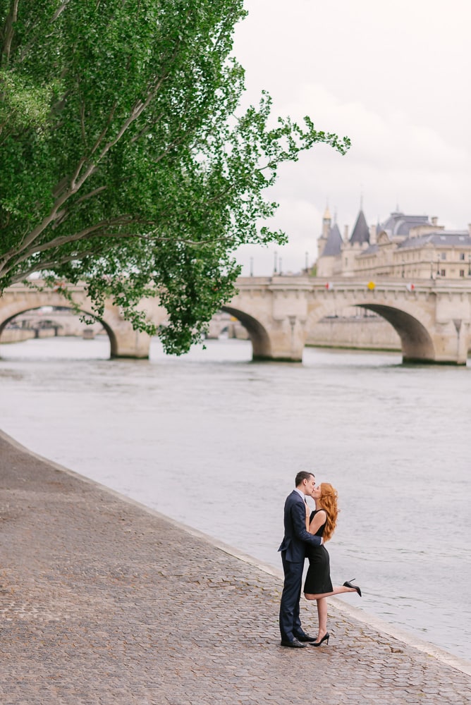 Couples photoshoot in Paris
