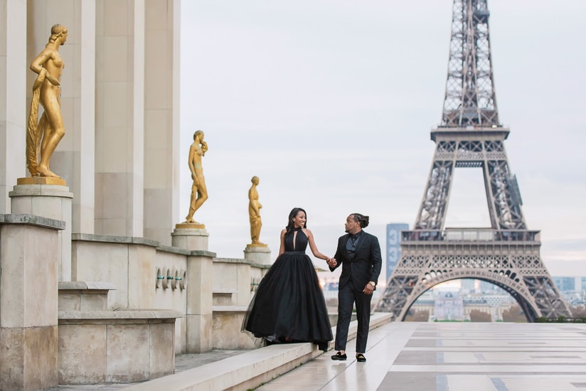 Cute couple photoshoot in Paris - Walking hand in hand in the city of love