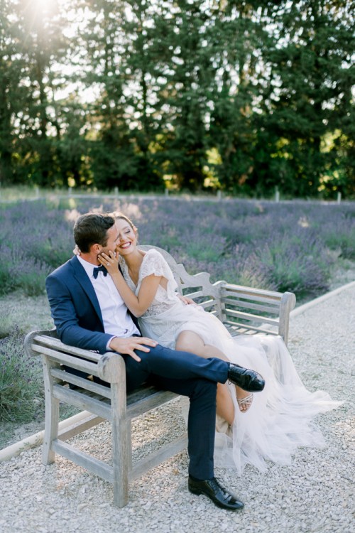 Cute wedding photos taken in Provence by The paris Photographer