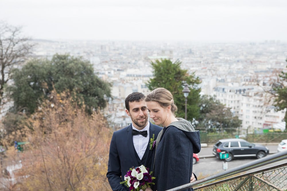 Wedding pictures in Paris with a beautiful view over Montmartre