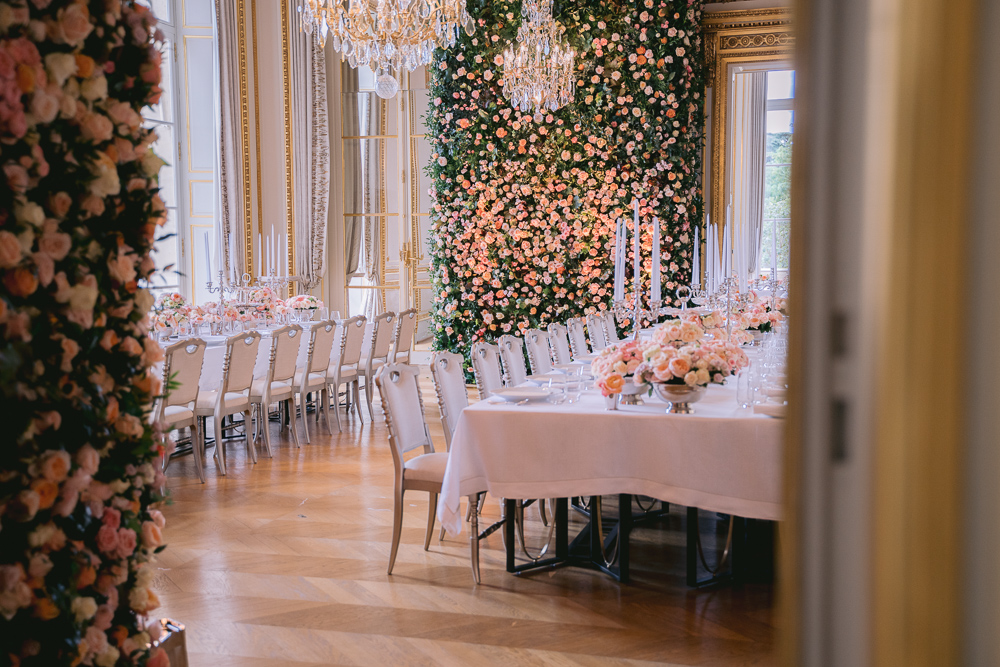 Floral design, wall of roses at the Hotel Crillon in Paris