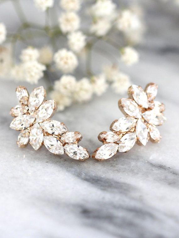 Jewelry to wear for a wedding