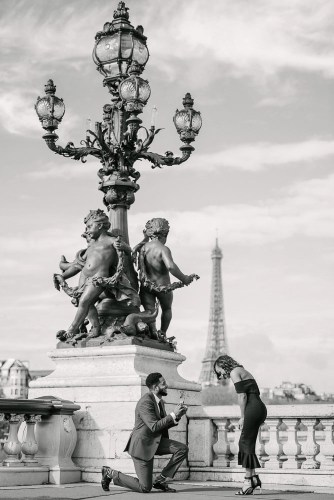 Marriage proposal on the Alexander 3 bridge in Paris