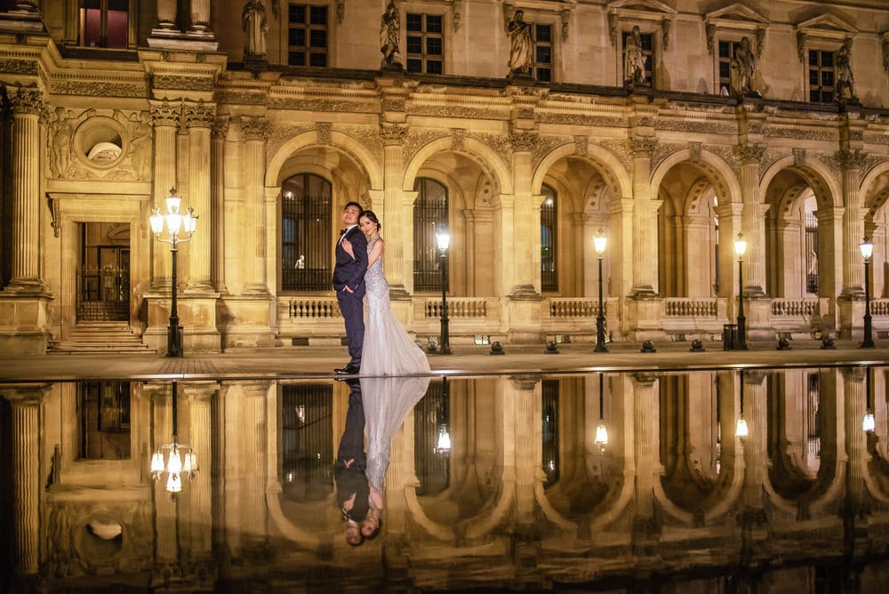 Paris pre wedding photography at night by the Louvre Museum