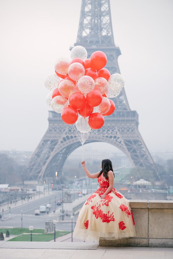 Paris quinceanera pictures with balloons by The Paris Photographer