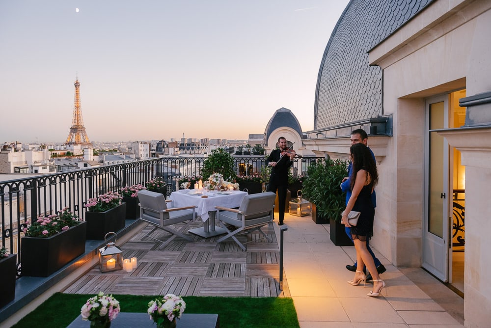 Paris rooftop private terrace thanks to a proposal planner