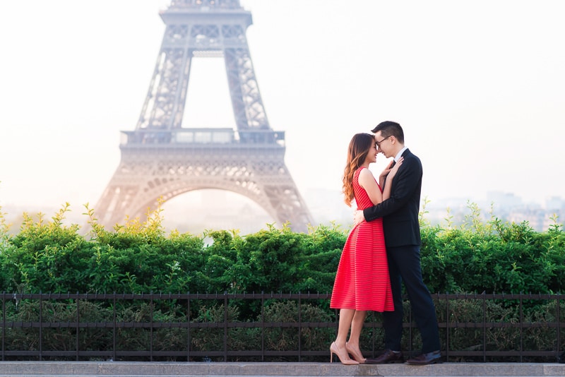 Romantic moment in Paris