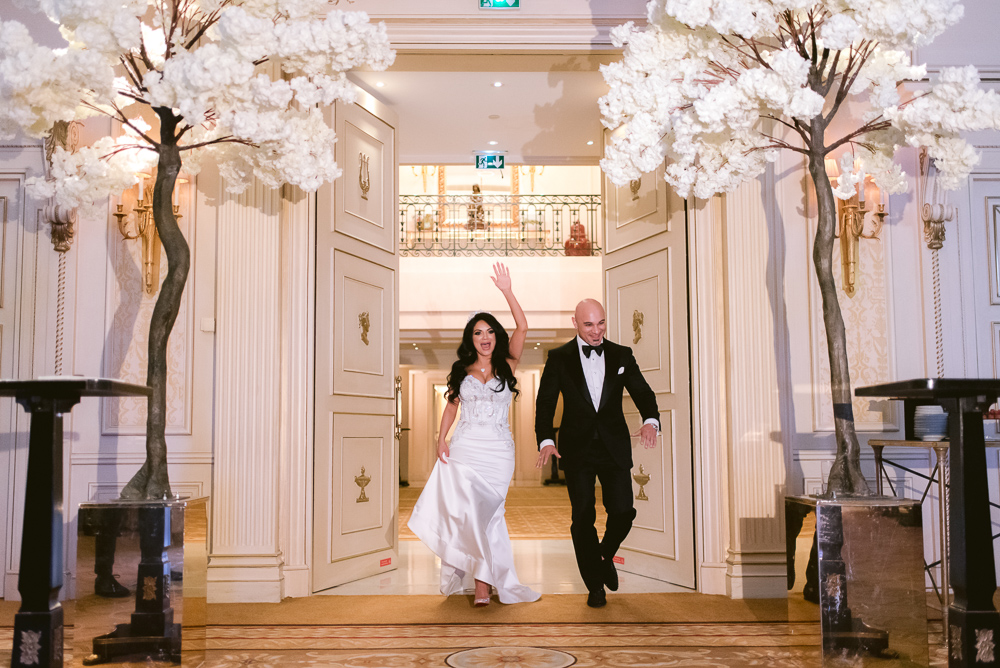 The grand entrance is an important wedding tradition in France