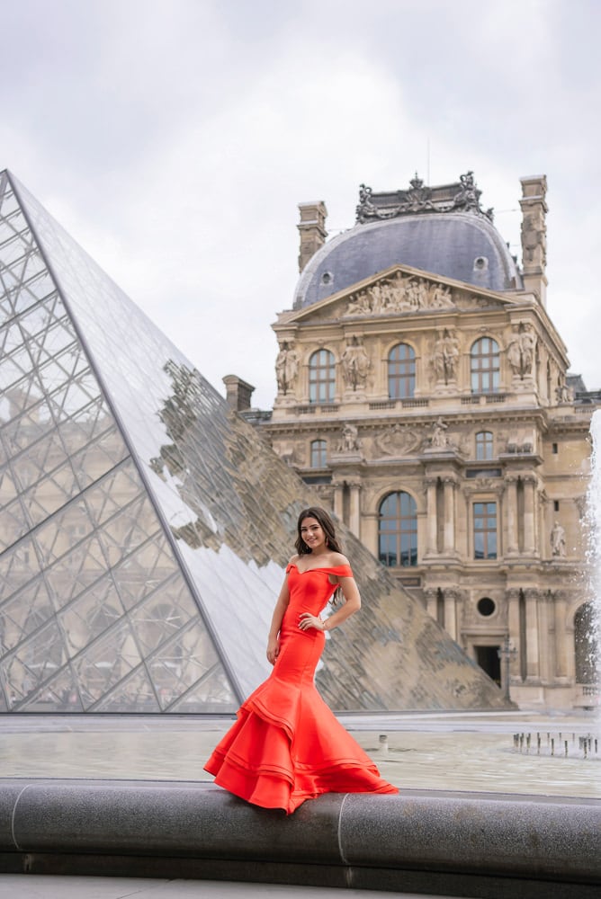 where to take quinceanera pictures - by the louvre museum